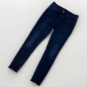 Joe’s Jeans Flawless Black Fray Edge Hem Jeans Size 28